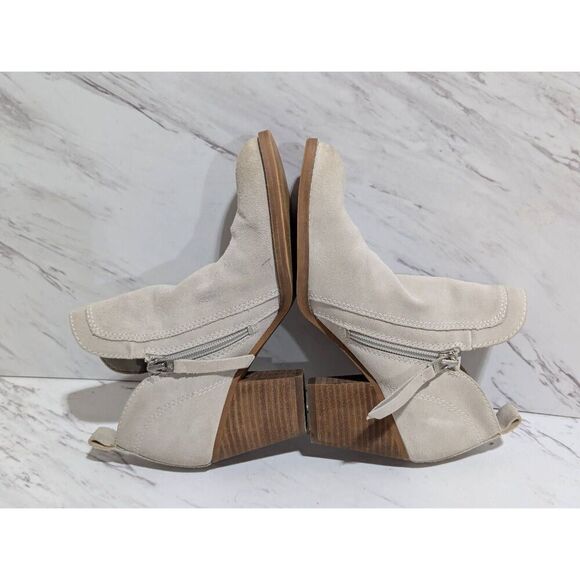 Sam Edelman Women's Beige Suede Almond Toe Zip Closure Heeled Bootie Size 6 - Picture 2 of 12